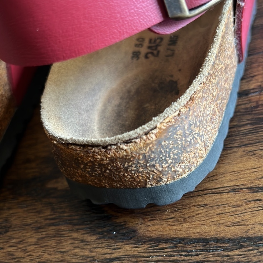 Birkenstock Betula Womens 7 Mens 5 Leather Buckle Strap Sandals Red - Picture 5 of 11